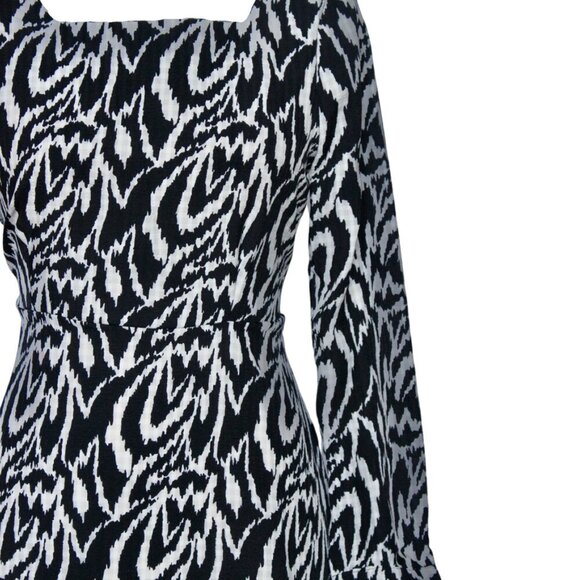 Attlas Midi Long Sleeve Dress in Black - Picture 6 of 7